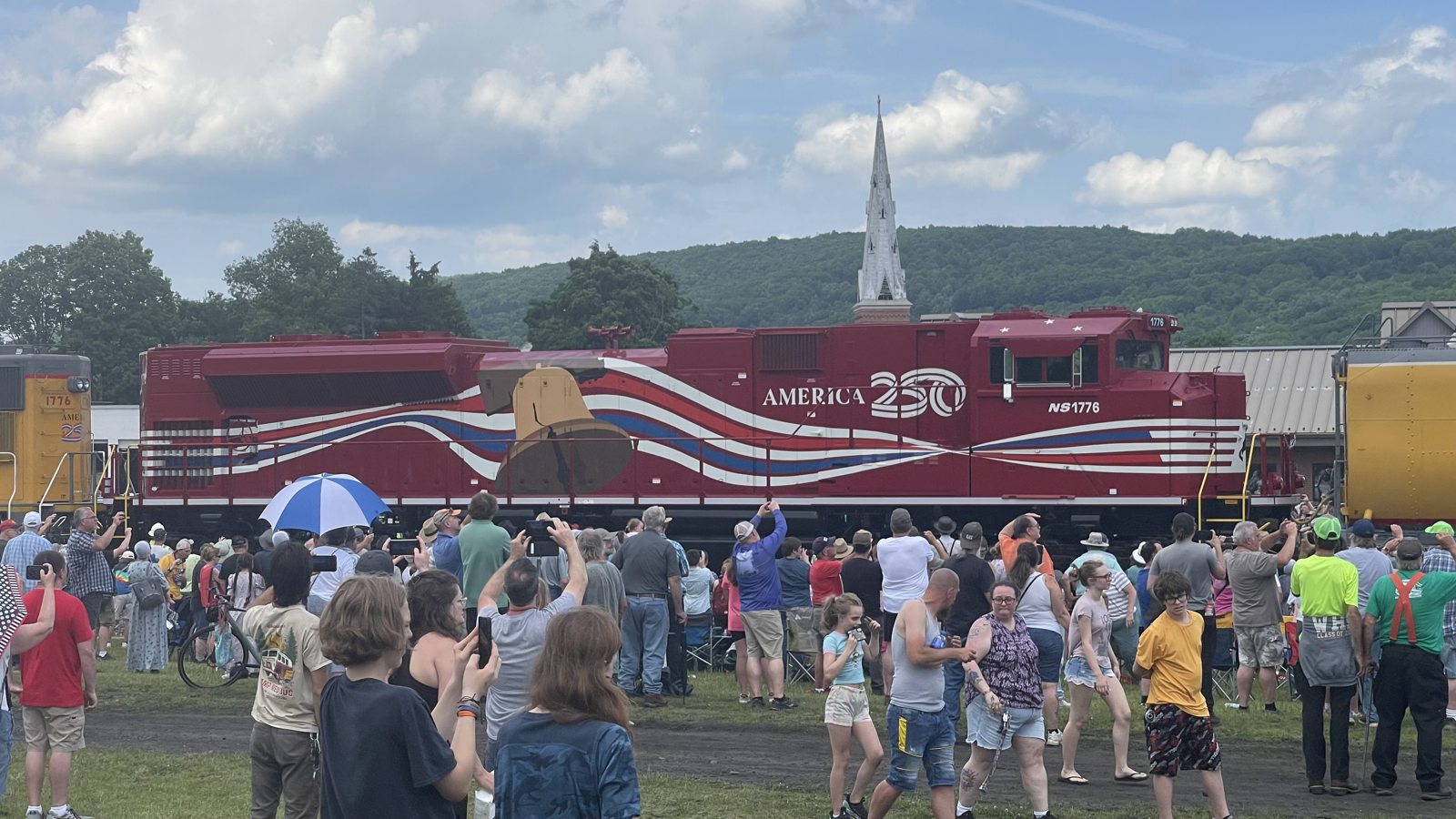 Norfolk Southern's striking "America 250" unit, right on time for the country's 250th.